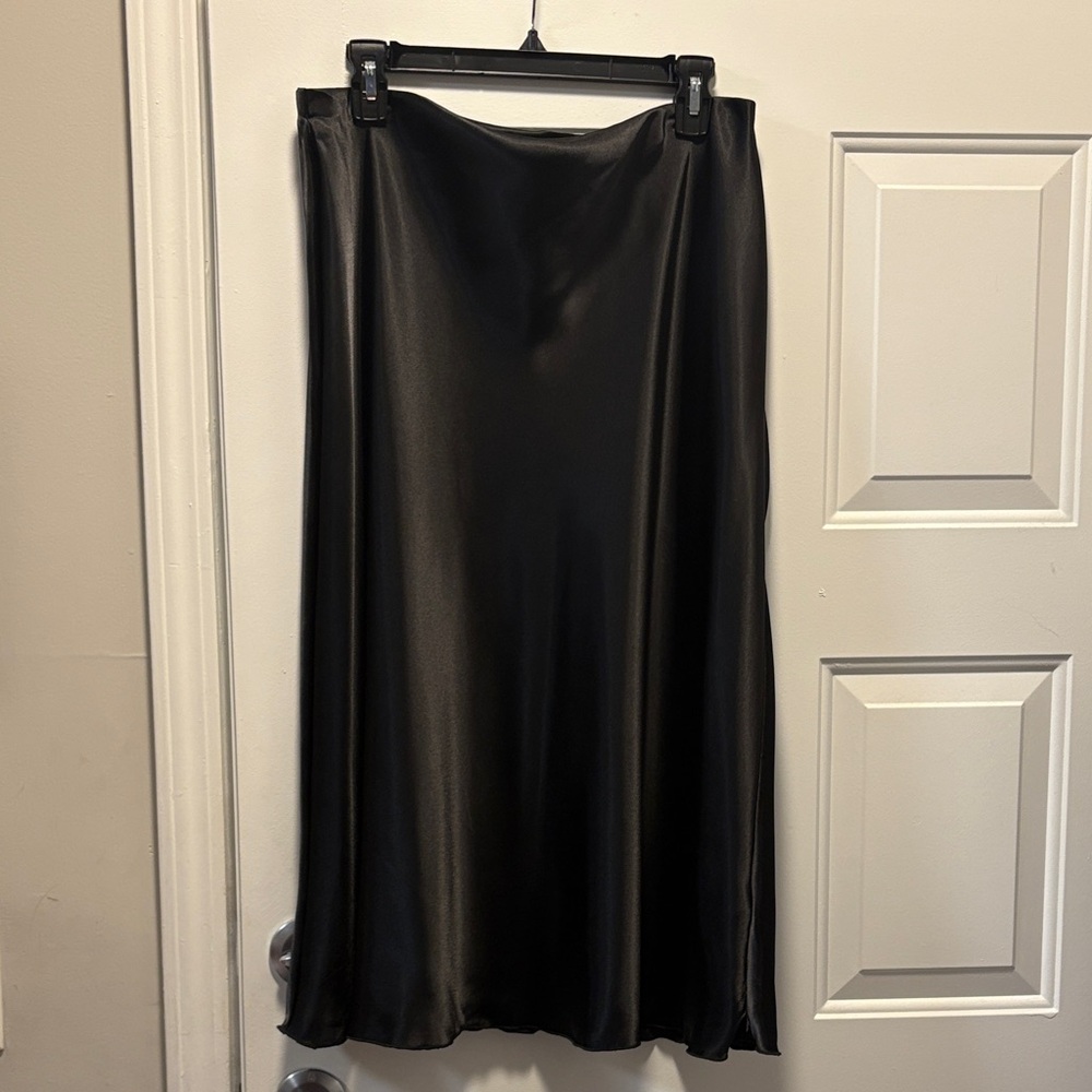 Nicole Miller Black Satin Midi Skirt